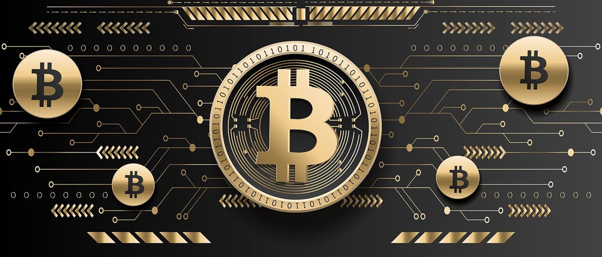 Monedas físicas con el símbolo de bitcoin