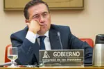 El Supremo descarta suspender todo el voto exterior, pero mantiene la presión sobre Albares por la 'ley de nietos'