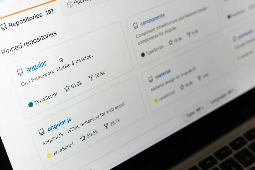 GitHub ha tenido que hacer algo a gran escala para seguir el ritmo de la IA. Sus cifras explican hasta qué punto