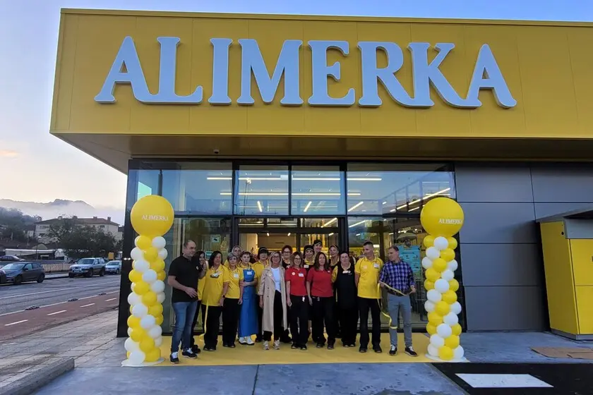 "El descanso no es un lujo, es un derecho": Alimerka cambia los turnos de sus trabajadores y abre un conflicto por 26 días libres al año