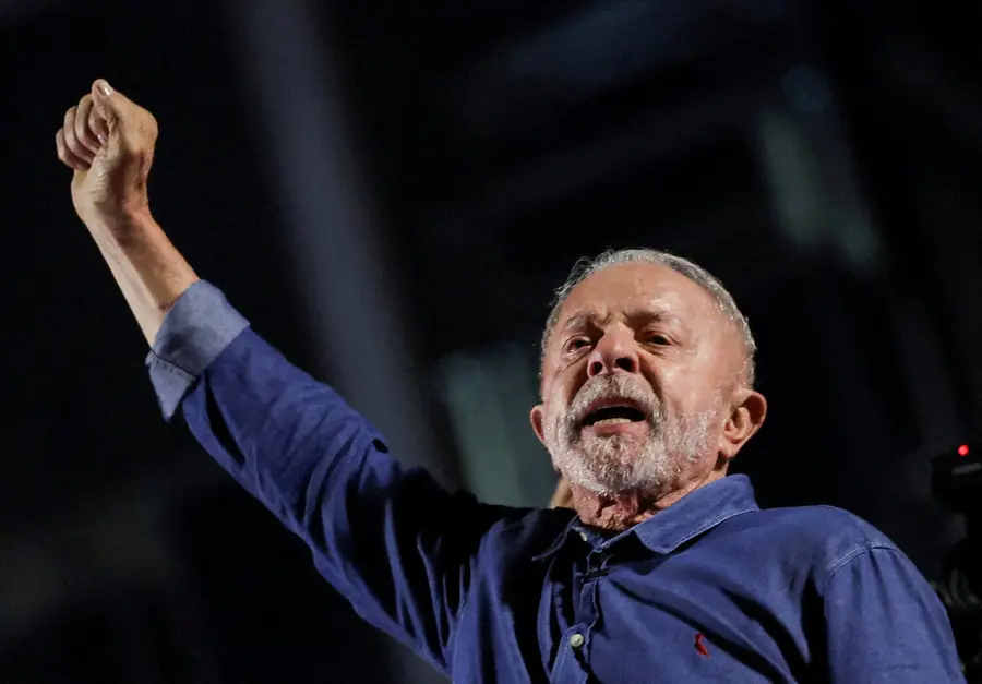 Lula affirme qu’une fuite de Flavio Bolsonaro hors du Brésil serait «honteuse»