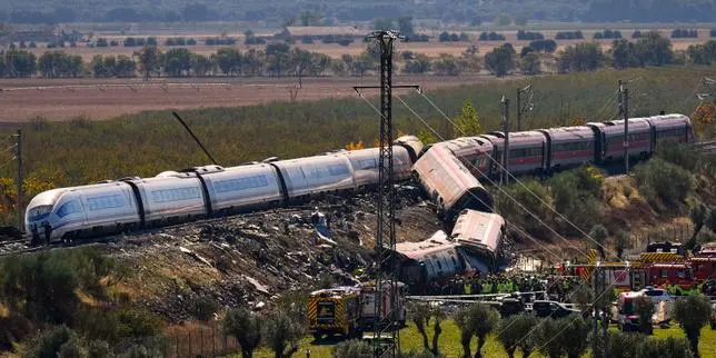 L’Espagne à nouveau endeuillée par une catastrophe ferroviaire, moins d’un an après celle d’Adamuz