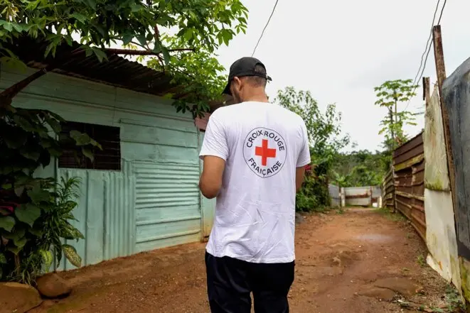 Suicide, craquages nerveux, management brutal: l’envers du décor de la Croix-Rouge de Guyane