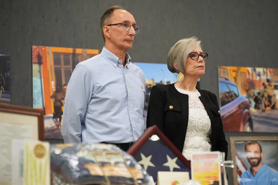Los padres de Alex Pretti acusan al Gobierno de Trump de ocultar evidencias sobre su muerte