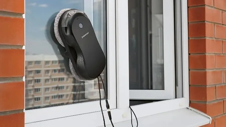 Colas kilométricas en Lidl por el robot limpiacristales Silvercrest que va a dejar tus ventanas como nuevas y sin mover un dedo